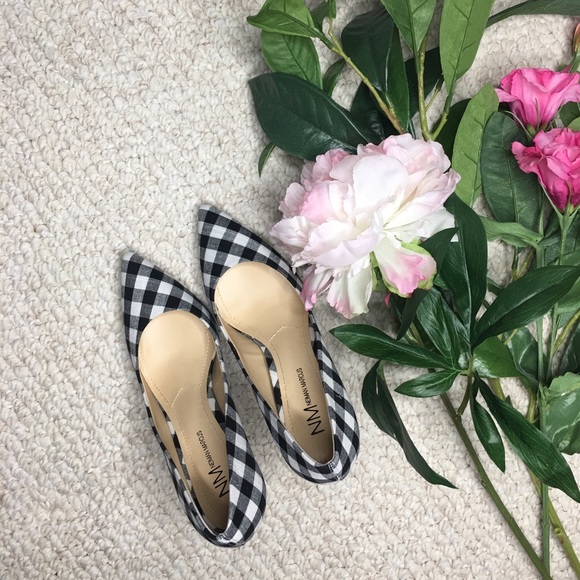 NEIMAN MARCUS gingham heels - Picture 2 of 2